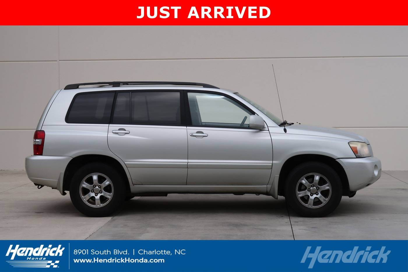2004 Toyota Highlander Base V6 — SUV — 126,058 mi — Charlotte, NC
