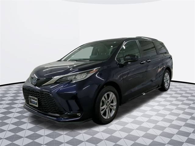 2022 Toyota Sienna XSE — Minivan — 31,534 mi — Baltimore, MD