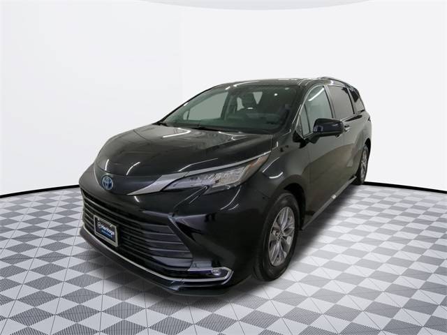 2023 Toyota Sienna XLE — Minivan — 58,180 mi — Baltimore, MD