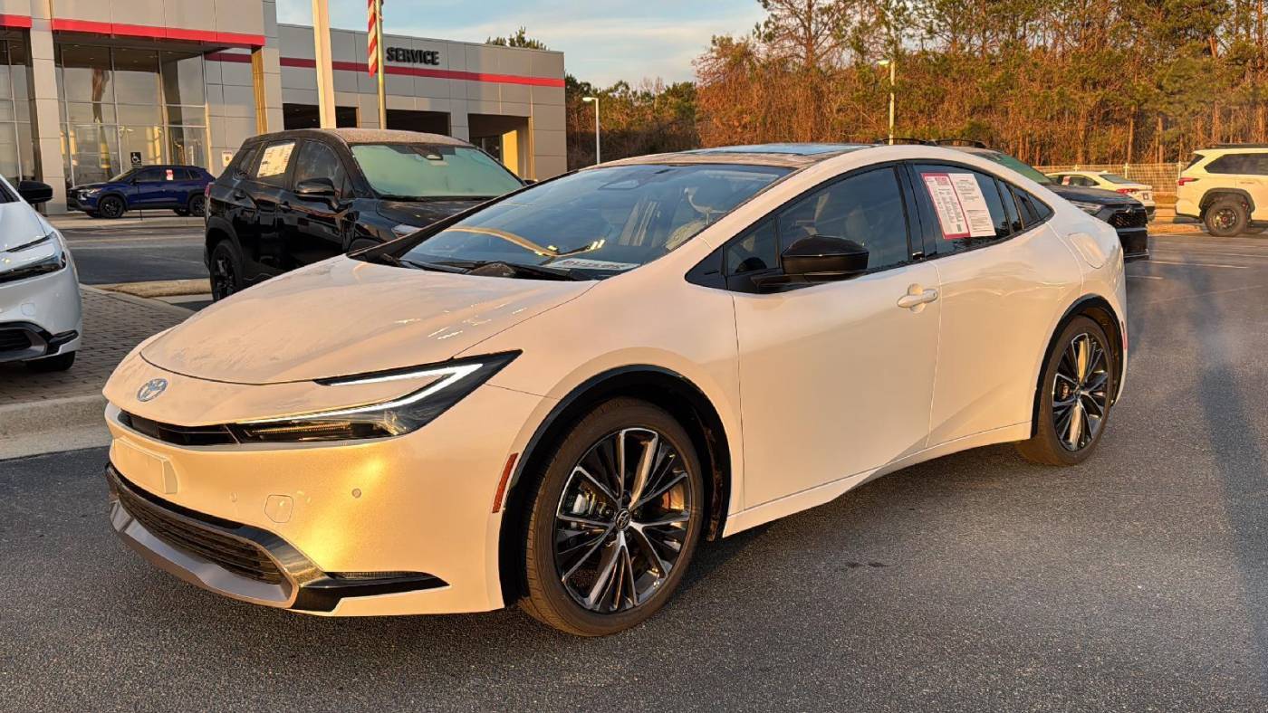 2024 Toyota Prius Limited — Hatchback — 962 mi — Macon, GA