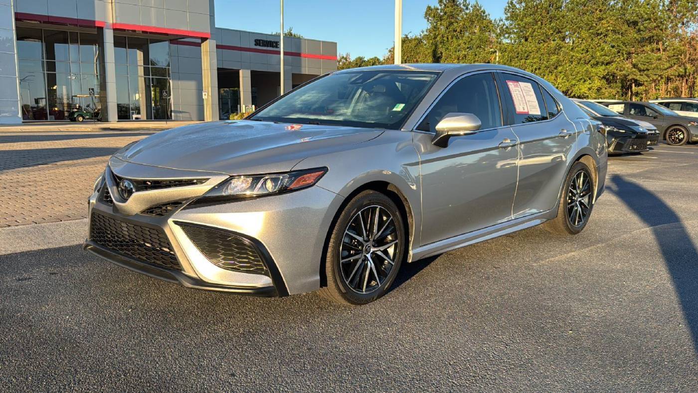 2022 Toyota Camry SE — Sedan — 20,458 mi — Macon, GA