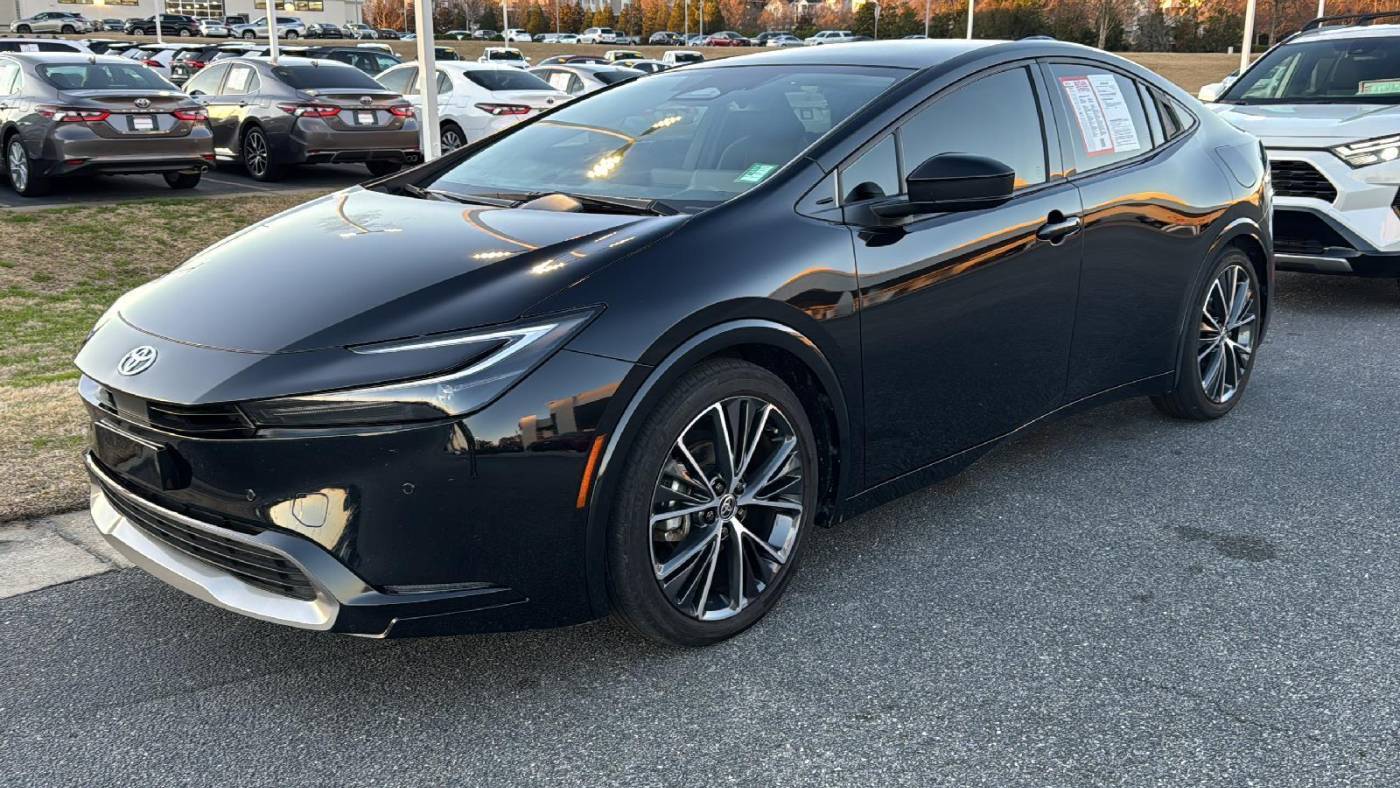 2023 Toyota Prius XLE