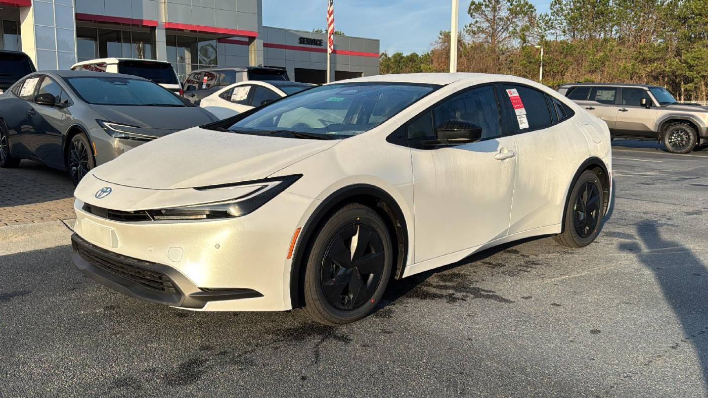 2024 Toyota Prius LE