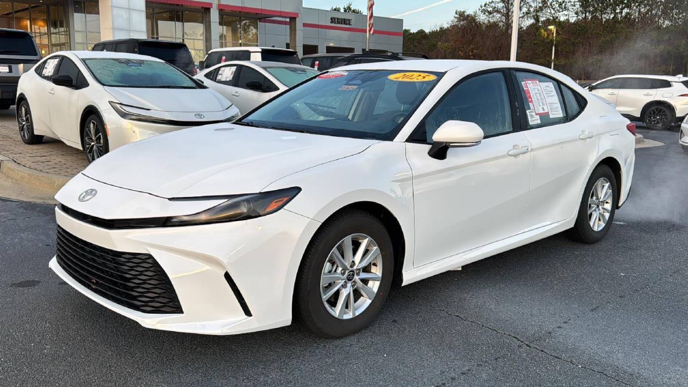 2025 Toyota Camry LE — Sedan — 2,859 mi — Macon, GA