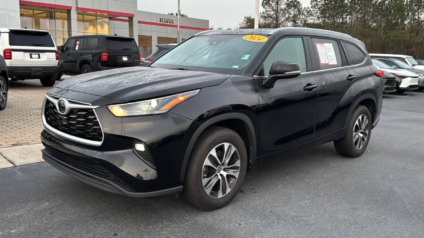 2024 Toyota Highlander LE — SUV — 28,150 mi — Macon, GA