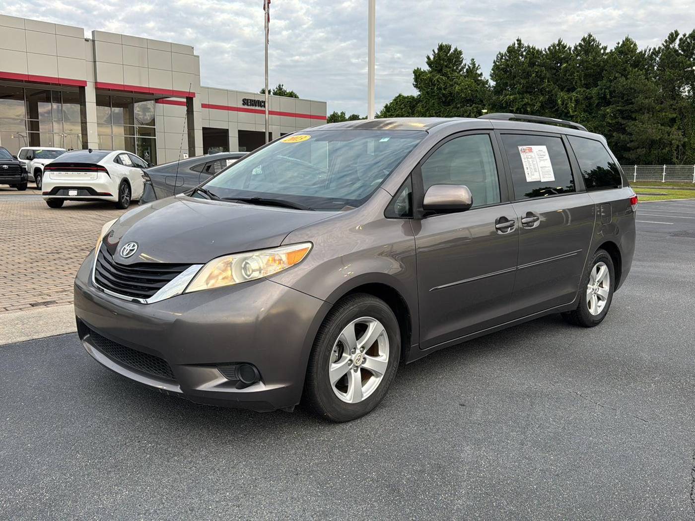 2013 Toyota Sienna LE — Minivan — 107,255 mi — Macon, GA