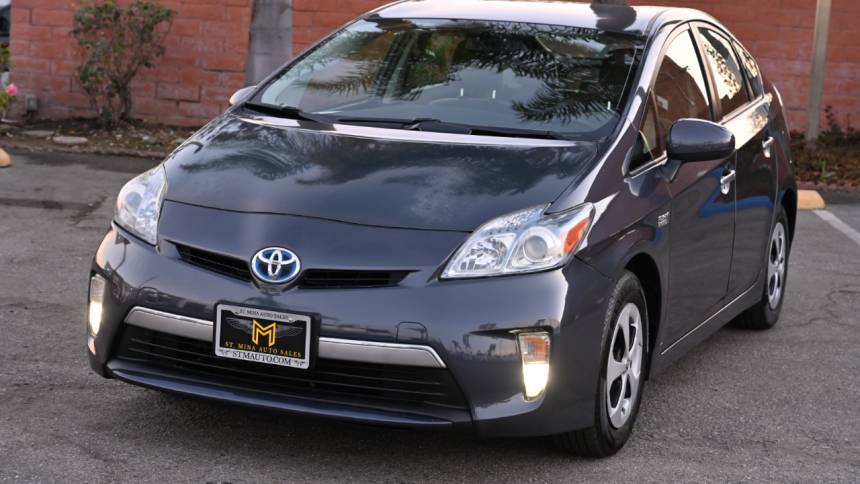 2014 Toyota Prius Advanced — Hatchback — 106,157 mi — Montclair, CA