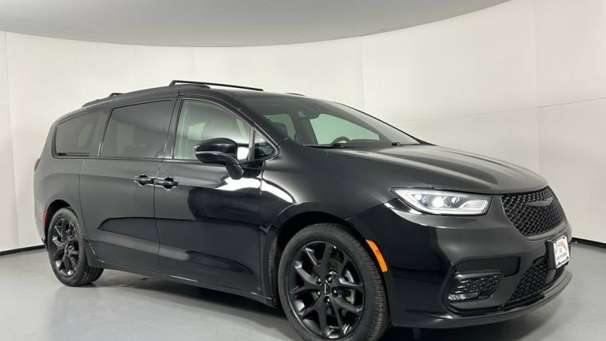 2022 Chrysler Pacifica Touring L — Minivan — 23,032 mi — Westampton, NJ