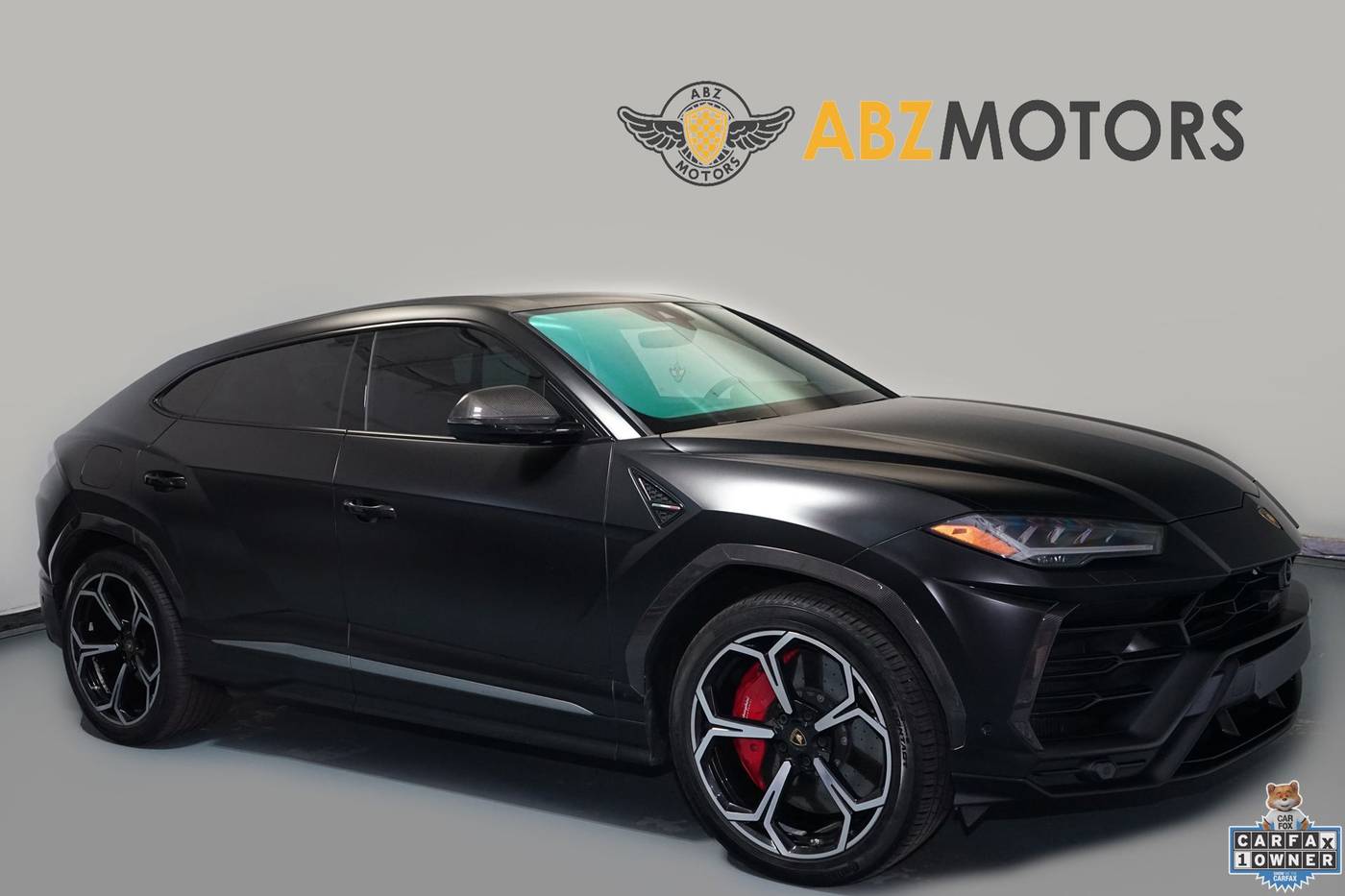 2021 Lamborghini Urus Standard