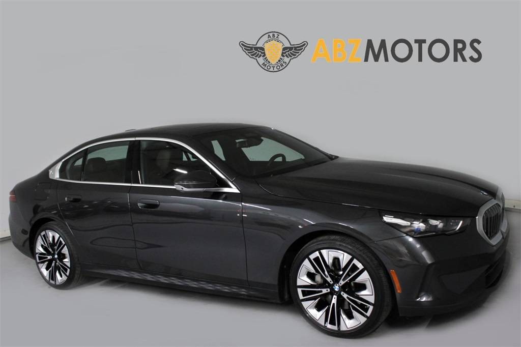 2024 BMW 5 Series 530i — Sedan — 26,487 mi — Houston, TX