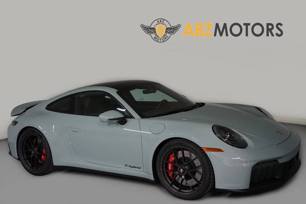 2025 Porsche 911 Carrera 4 GTS — Coupe — 135 mi — Houston, TX