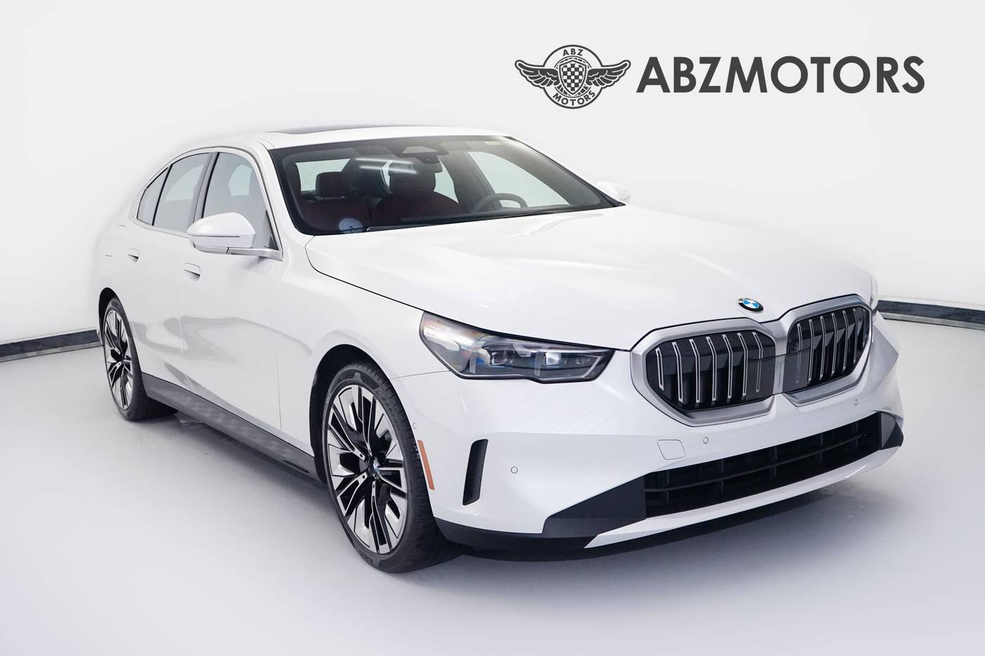2025 BMW 5 Series 530i — Sedan — 15,246 mi — Houston, TX