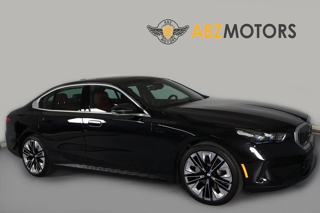 2025 BMW 5 Series 530i — Sedan — 14,927 mi — Houston, TX