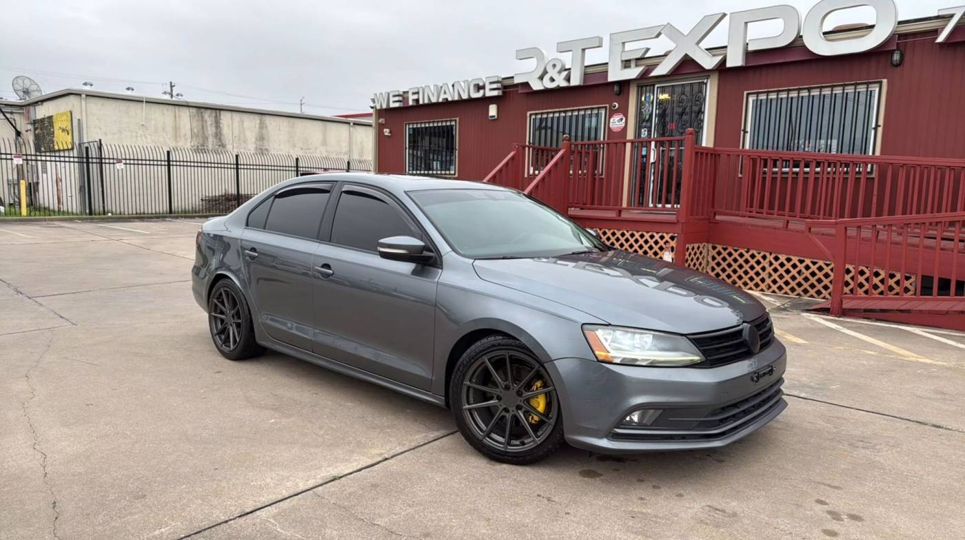 2017 Volkswagen Jetta 1.8T SEL — Sedan — 106,701 mi — Houston, TX