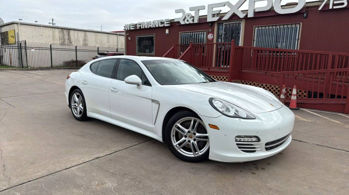 2013 Porsche Panamera 4 Platinum Edition — Sedan — 82,425 mi — Houston, TX