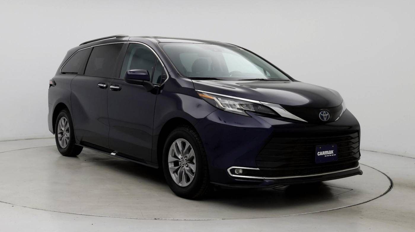 2023 Toyota Sienna XLE — Minivan — 22,258 mi — Albuquerque, NM