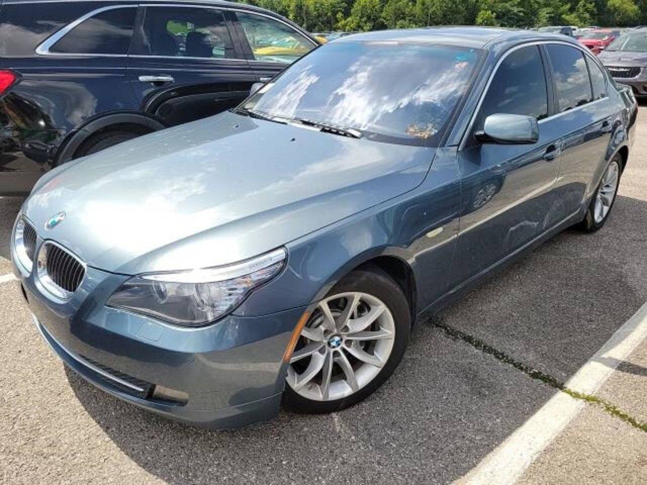 2010 BMW 5 Series 528i