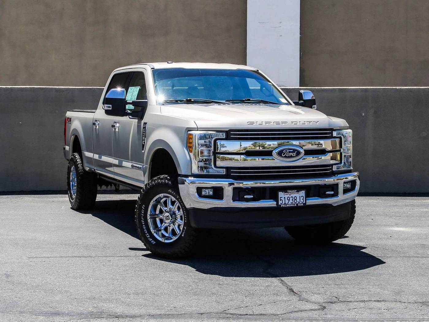 2017 Ford Super Duty F-350 Lariat — Pickup Truck — 84,183 mi — Palmdale, CA