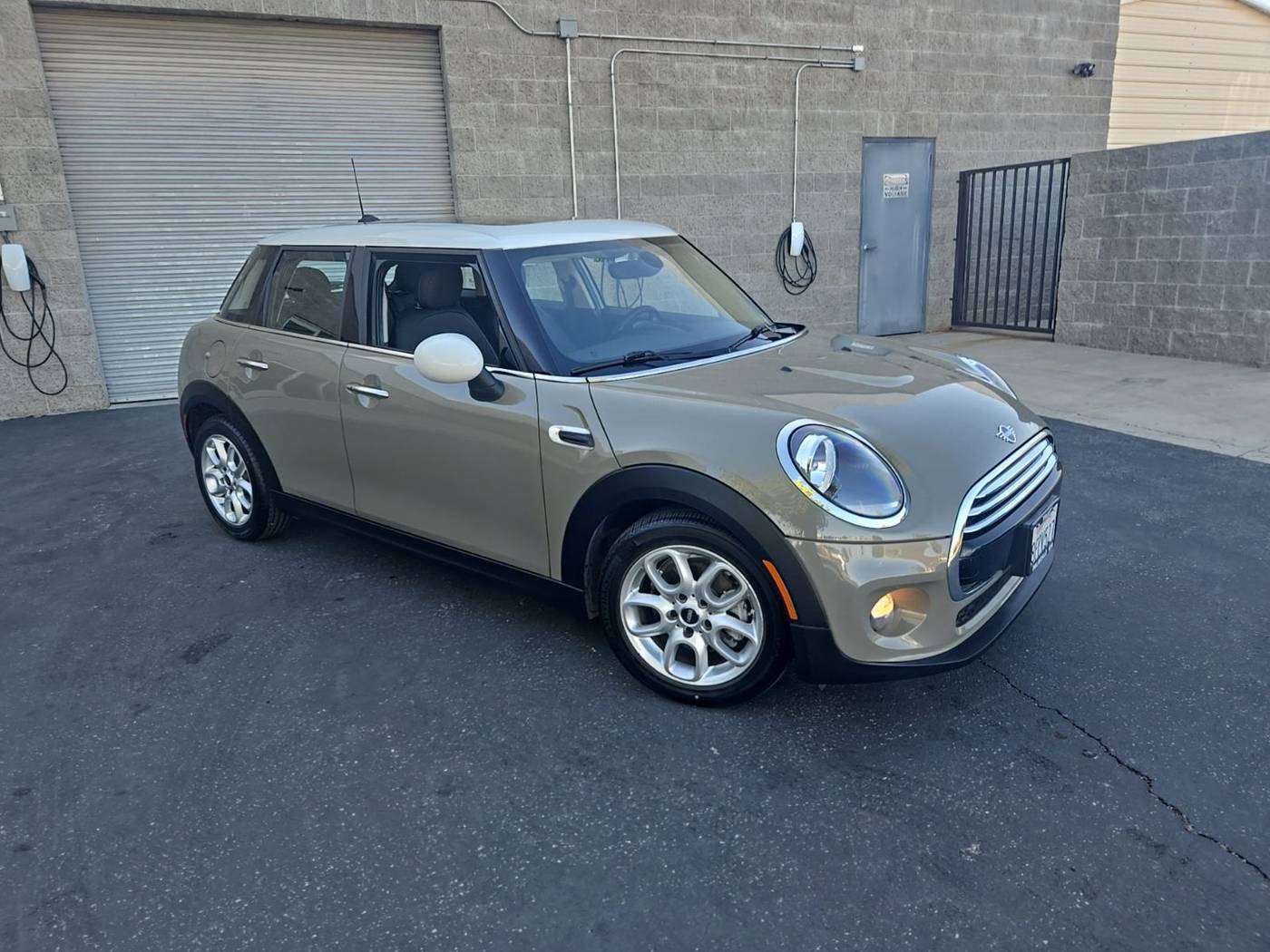 2019 MINI Hardtop Cooper — Hatchback — 24,733 mi — Palmdale, CA