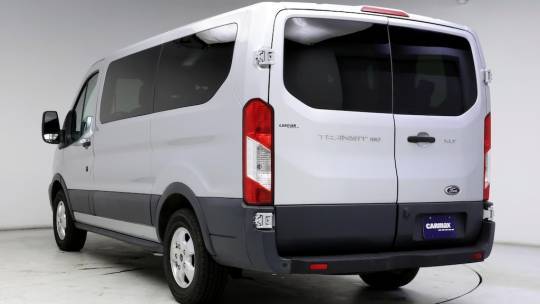 Carmax 15 hot sale passenger van