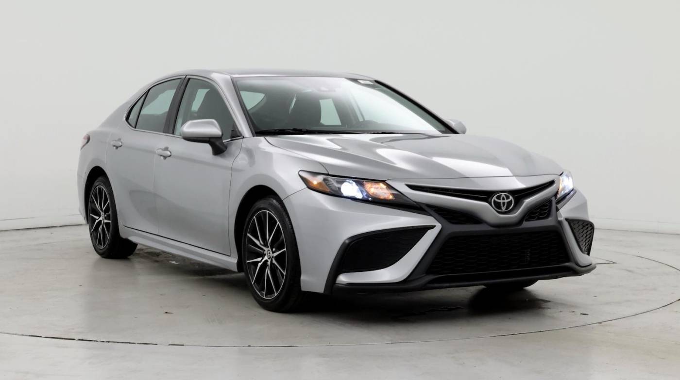 2021 Toyota Camry SE — Sedan — 32,892 mi — Hoover, AL