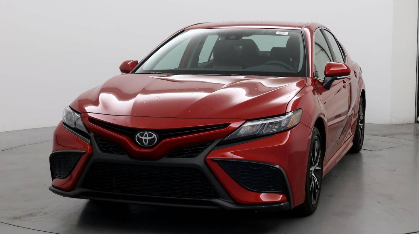 2024 Toyota Camry SE — Sedan — 16,623 mi — Hoover, AL