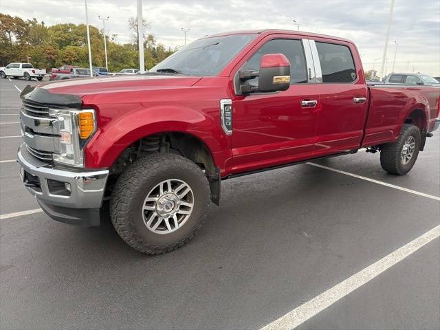 2017 Ford Super Duty F-250 Lariat — Pickup Truck — 46,521 mi — O'Fallon, IL