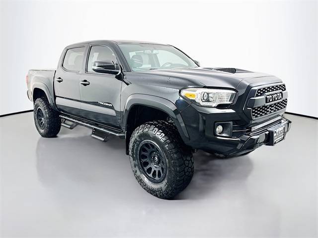 2017 Toyota Tacoma TRD Sport — Pickup Truck — 29,786 mi — O'Fallon, IL