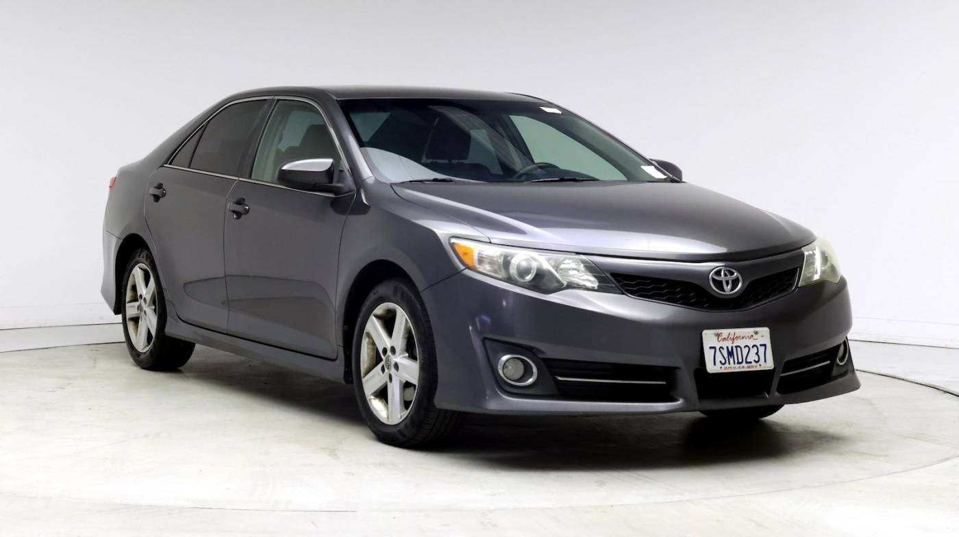 2014 Toyota Camry SE — Sedan — 105,679 mi — Buena Park, CA