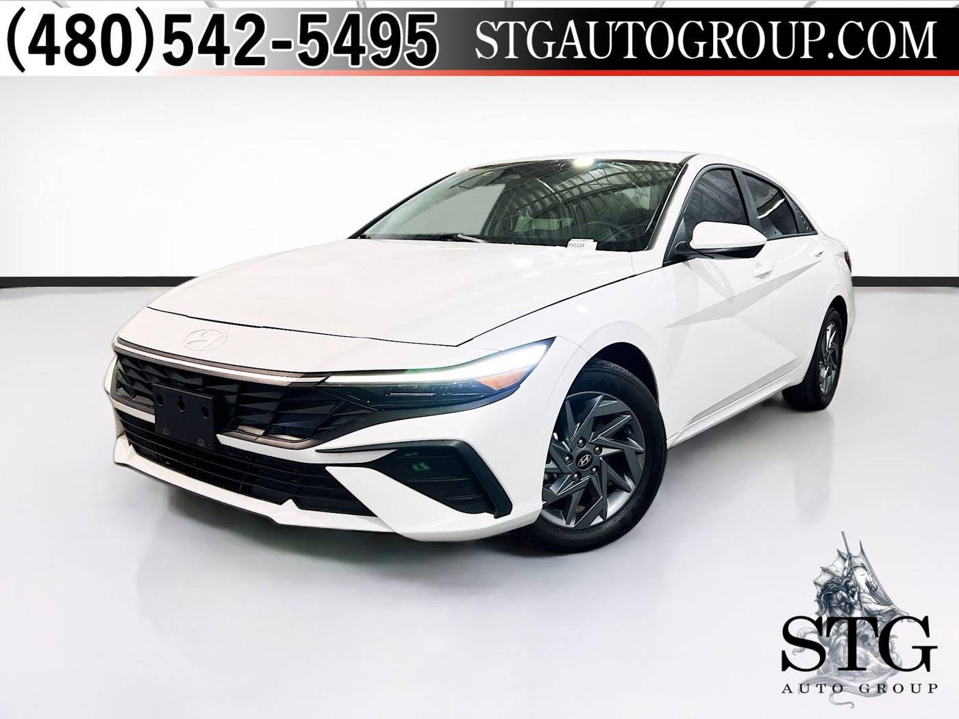 2024 Hyundai Elantra Hybrid Blue — Sedan — 37,002 mi — Chandler, AZ