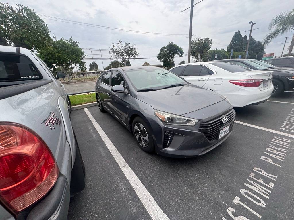 2017 Hyundai Ioniq Hybrid SEL — Hatchback — 37,831 mi — Garden Grove, CA