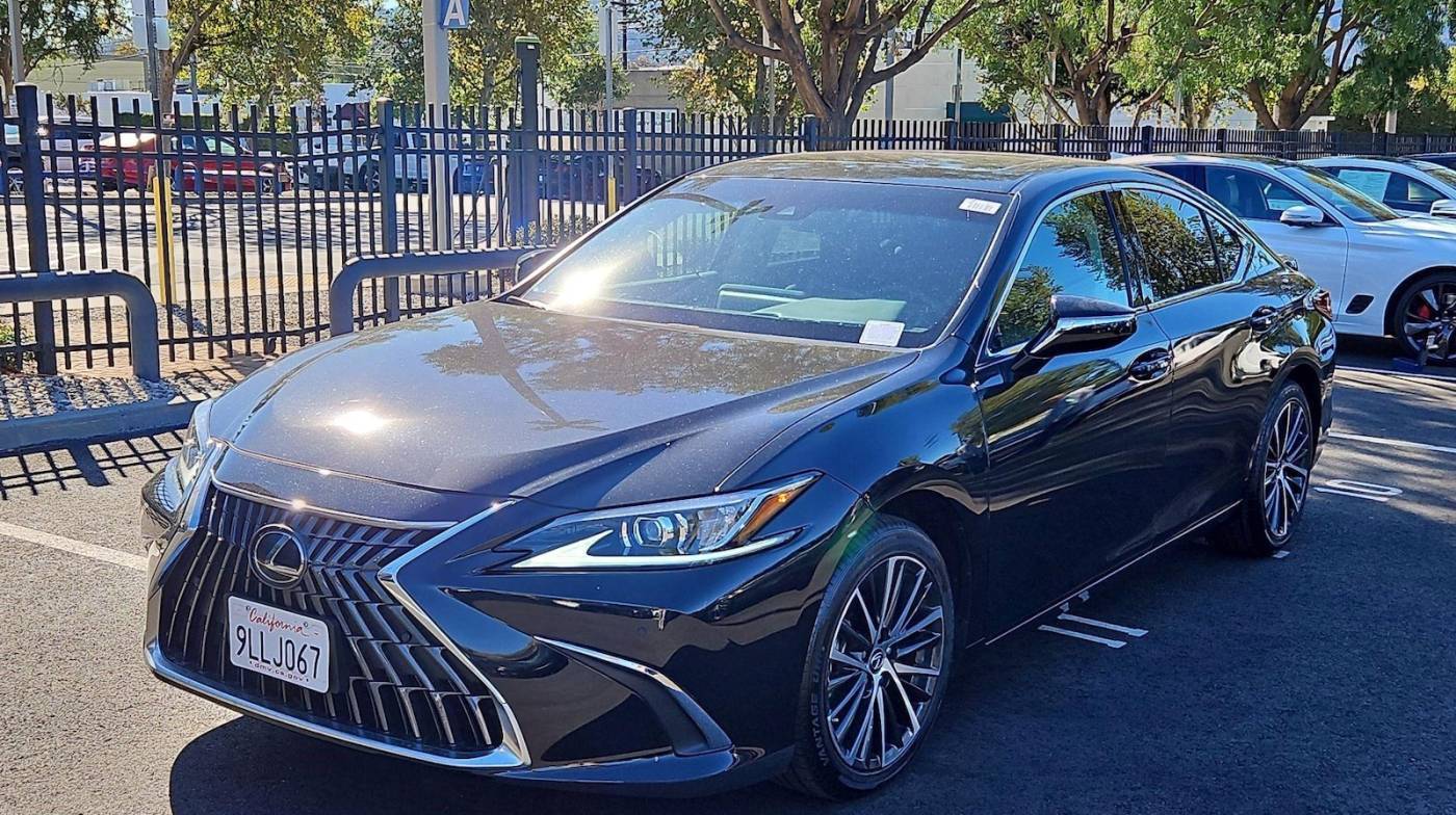 2024 Lexus ES ES 300h — Sedan — 17,204 mi — Burbank, CA