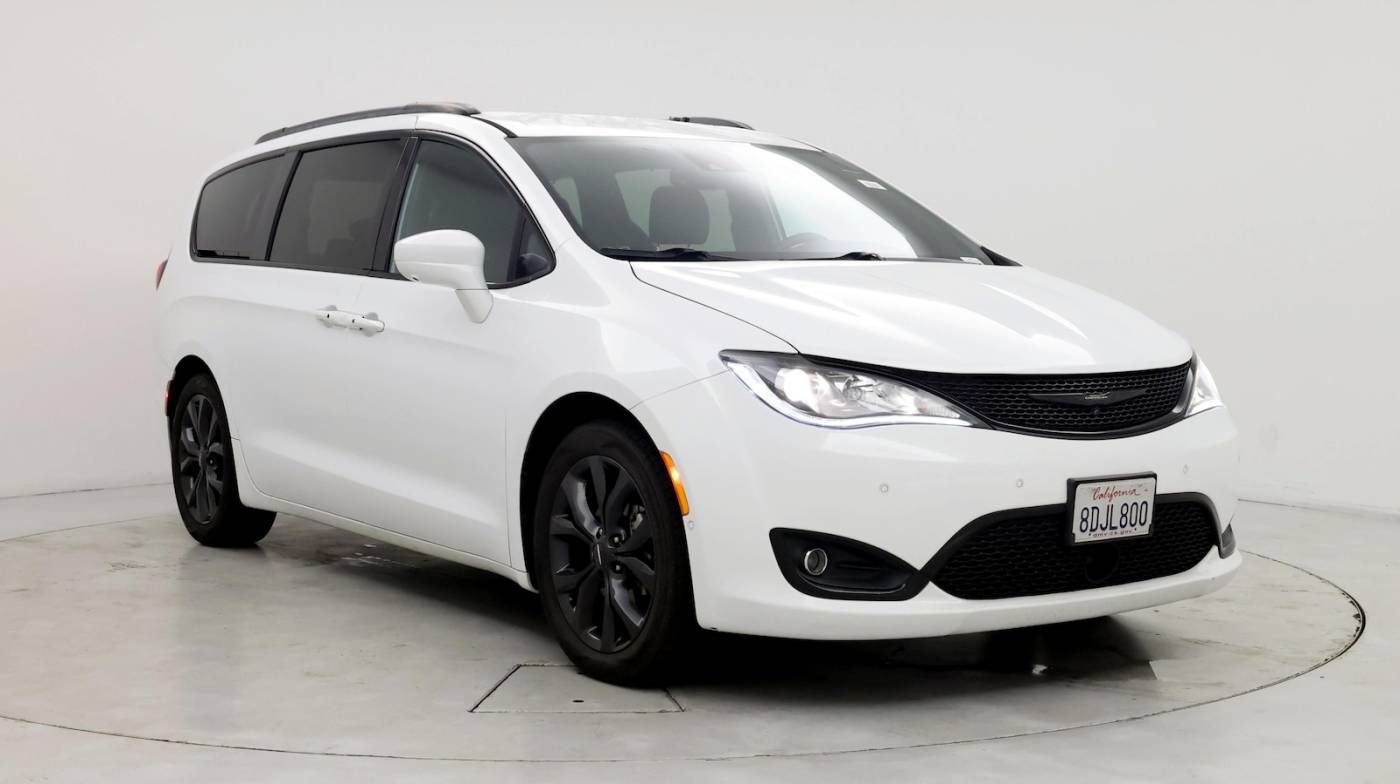 2018 Chrysler Pacifica Touring L Plus — Minivan — 66,821 mi — Burbank, CA