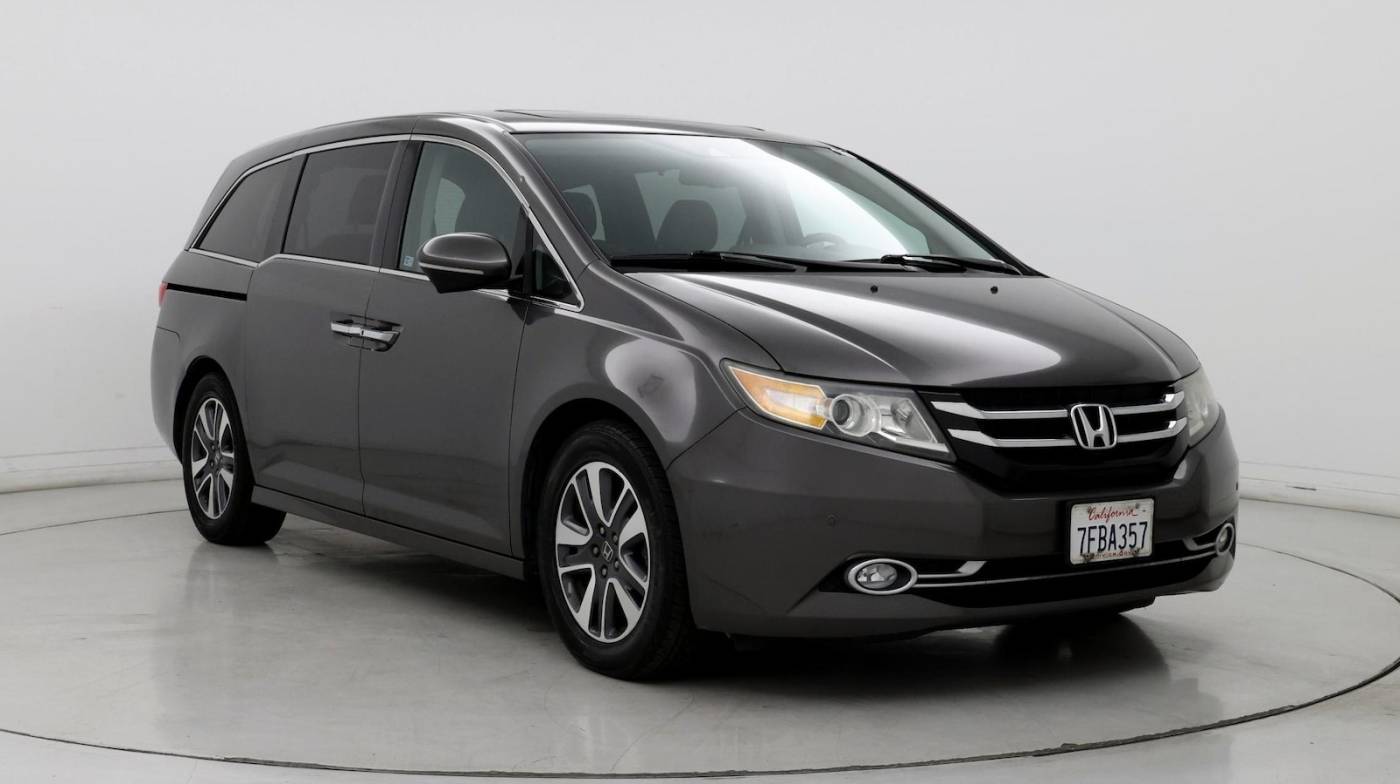 2014 Honda Odyssey Touring — Minivan — 104,779 mi — Burbank, CA