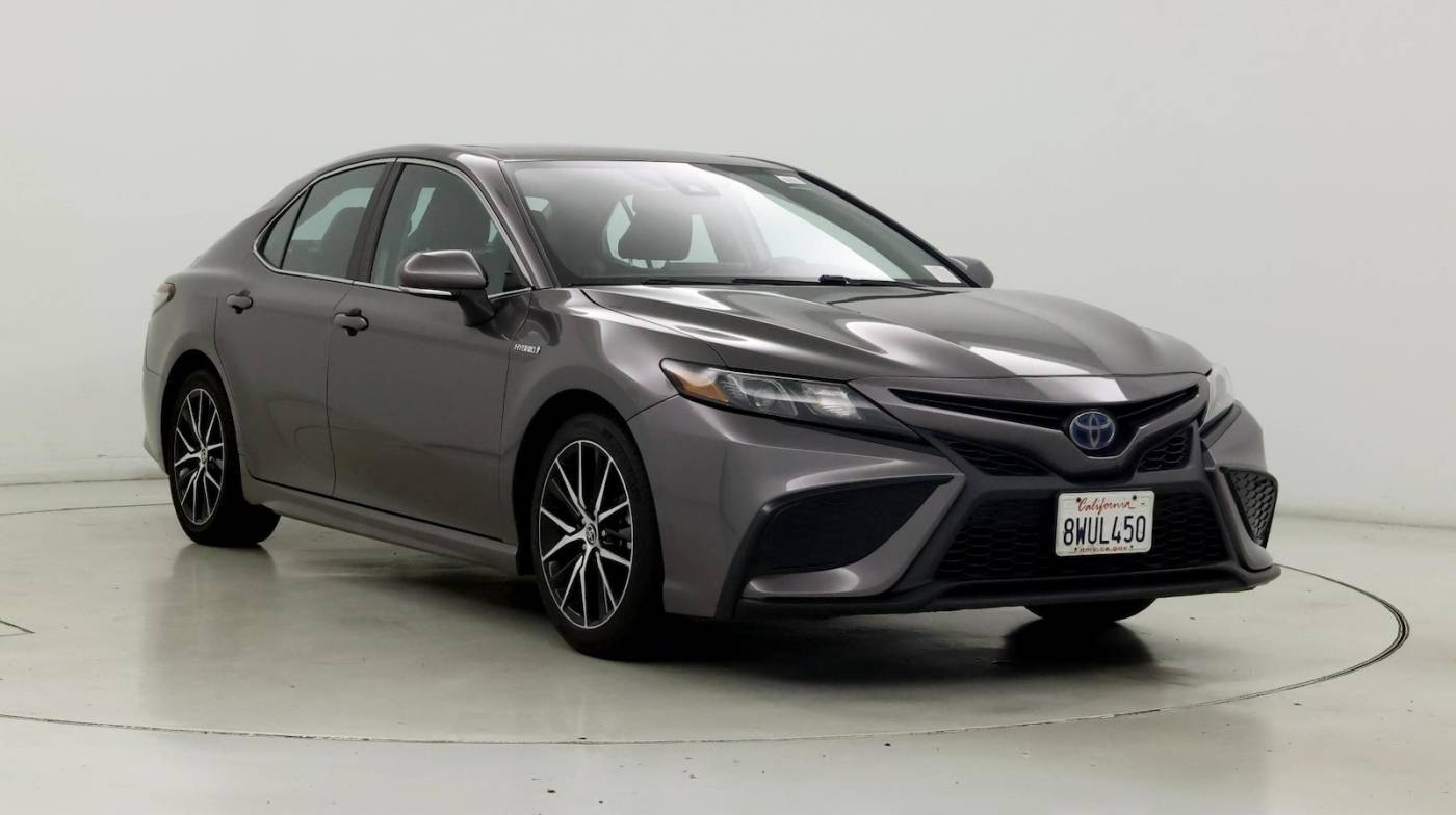 2021 Toyota Camry Hybrid SE — Sedan — 33,232 mi — Burbank, CA