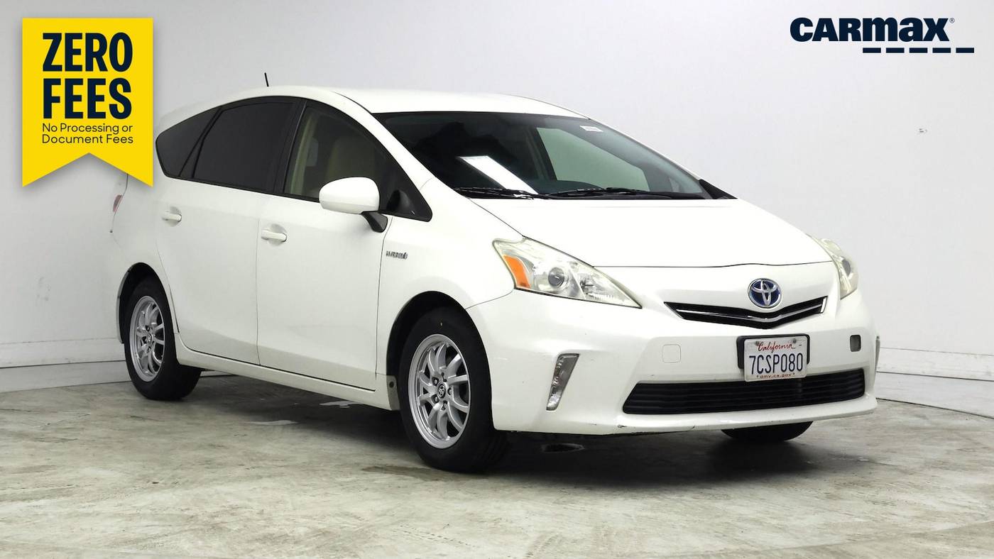 2014 Toyota Prius v Three