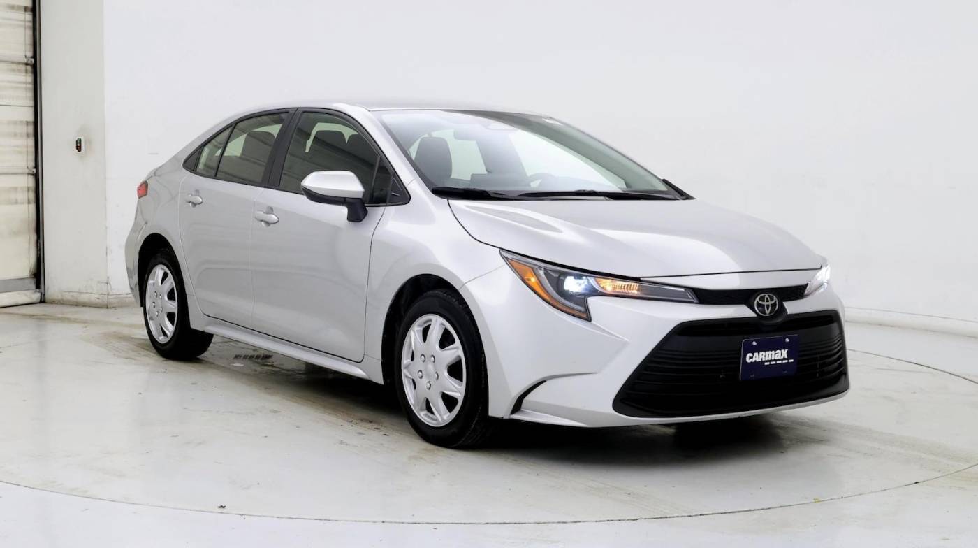 2023 Toyota Corolla LE — Sedan — 29,562 mi — Charlottesville, VA