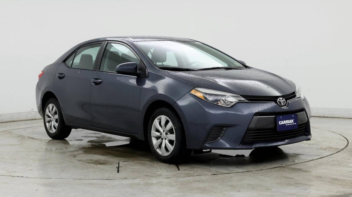 2016 Toyota Corolla LE — Sedan — 49,129 mi — Charlottesville, VA