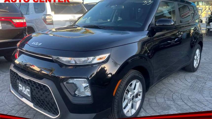 2022 Kia Soul LX — Hatchback — 37,576 mi — Downey, CA