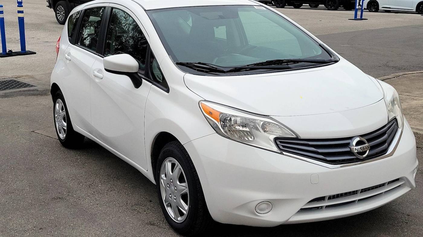 2016 Nissan Versa 1.6 SV — Hatchback — 85,578 mi — Clearwater, FL