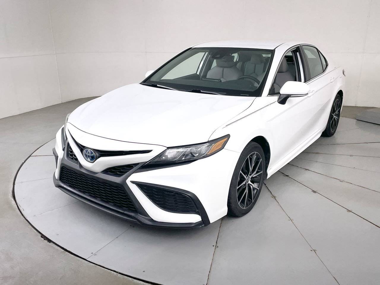 2022 Toyota Camry Hybrid SE — Sedan — 29,231 mi — Hampstead, MD