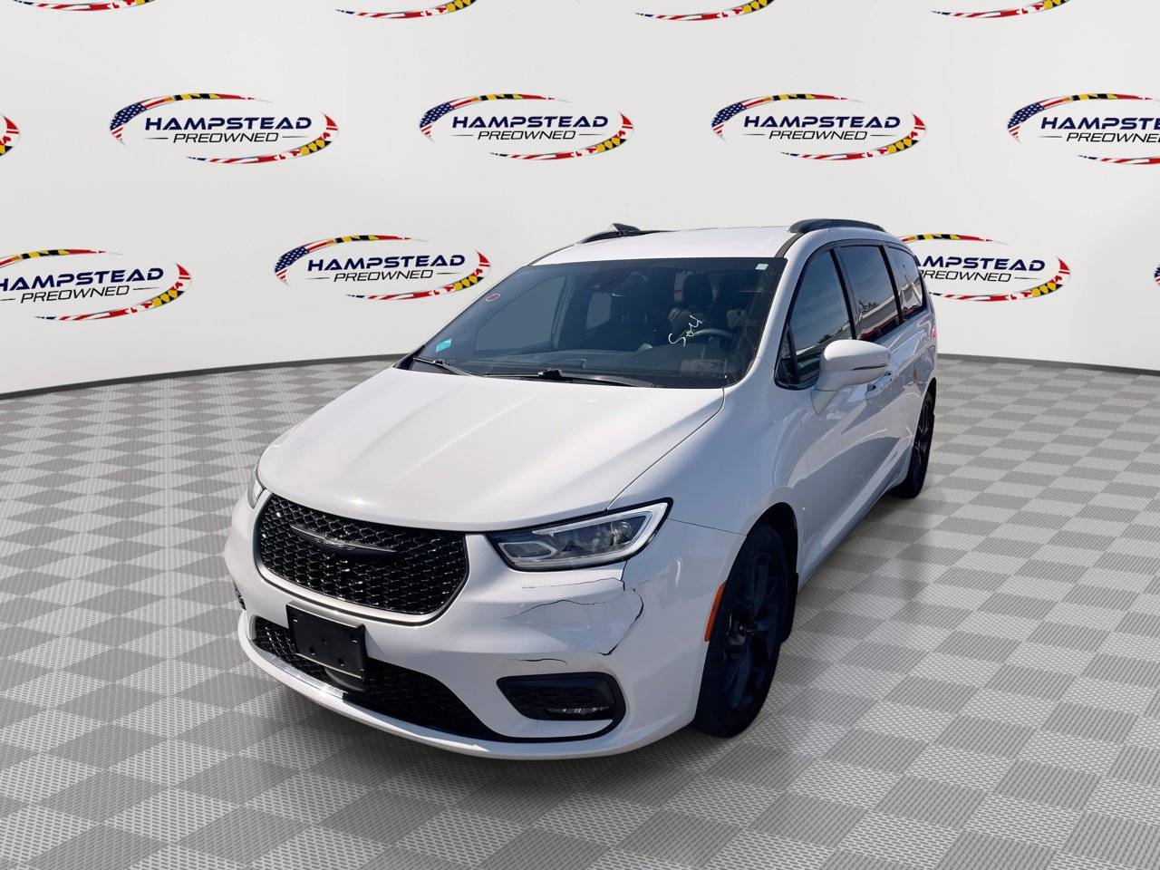 2022 Chrysler Pacifica Touring L — Minivan — 49,371 mi — Hampstead, MD