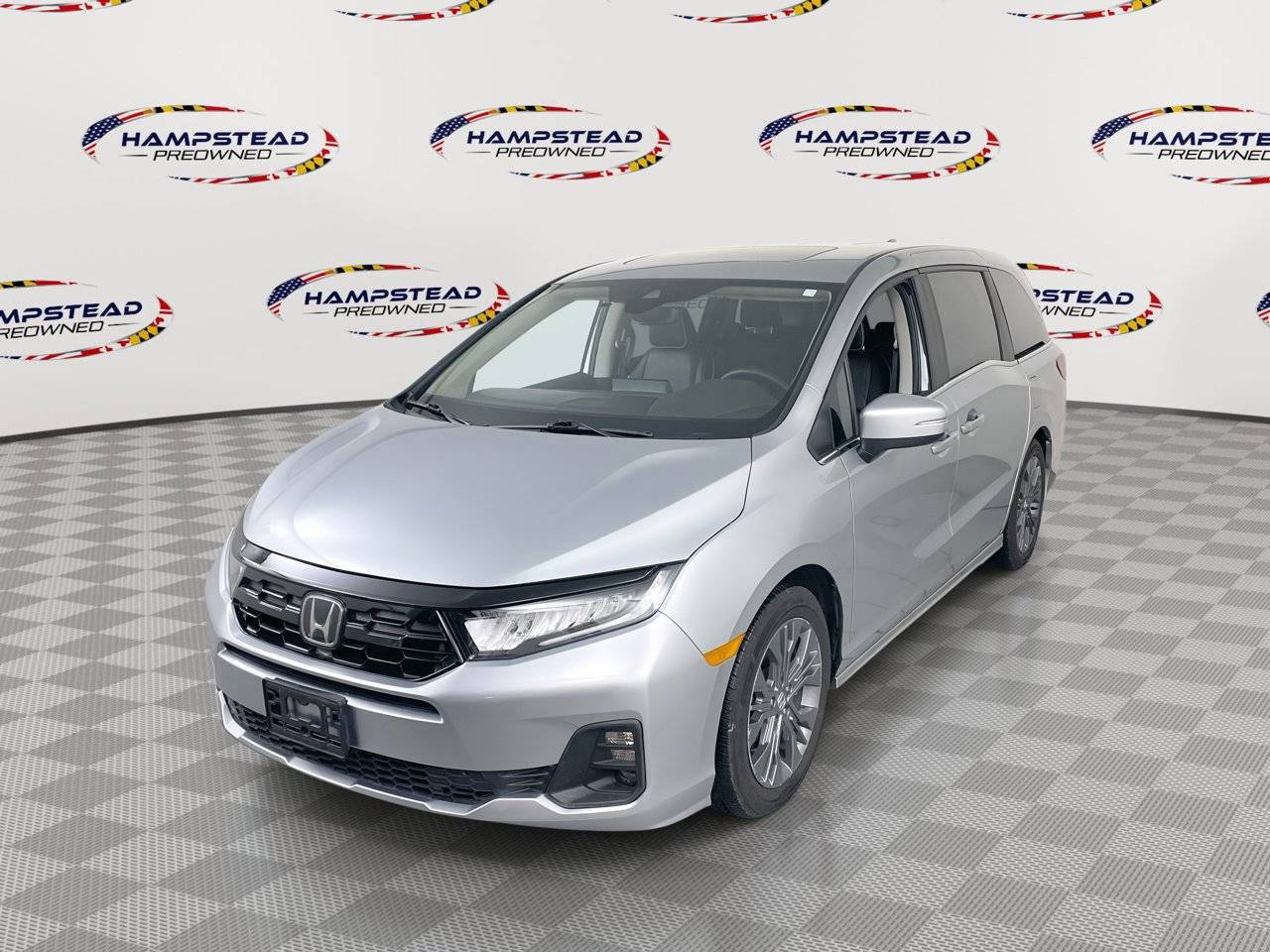 2025 Honda Odyssey Touring — Minivan — 15,993 mi — Hampstead, MD