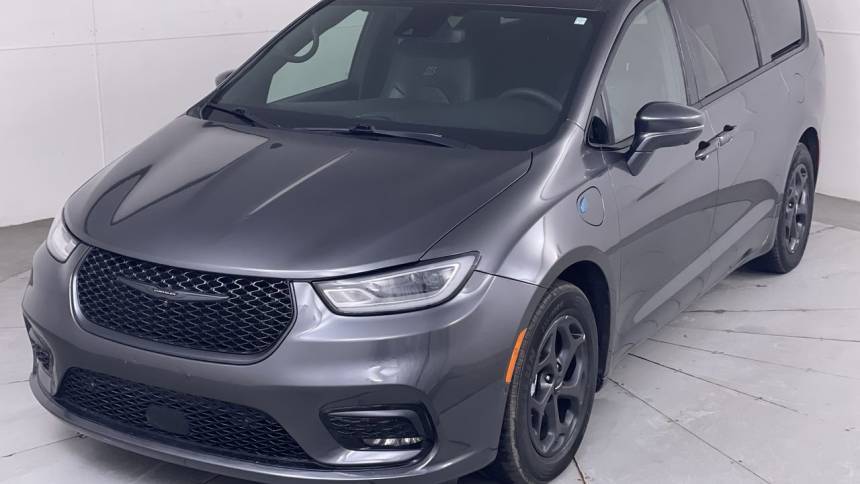 2022 Chrysler Pacifica Hybrid Touring L — Minivan — 57,303 mi — Hampstead, MD