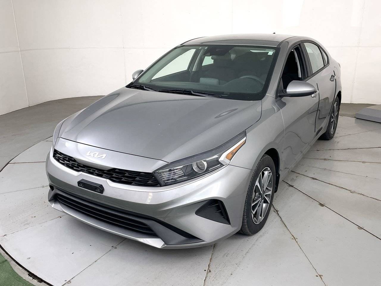 2023 Kia Forte LXS — Sedan — 21,640 mi — Hampstead, MD