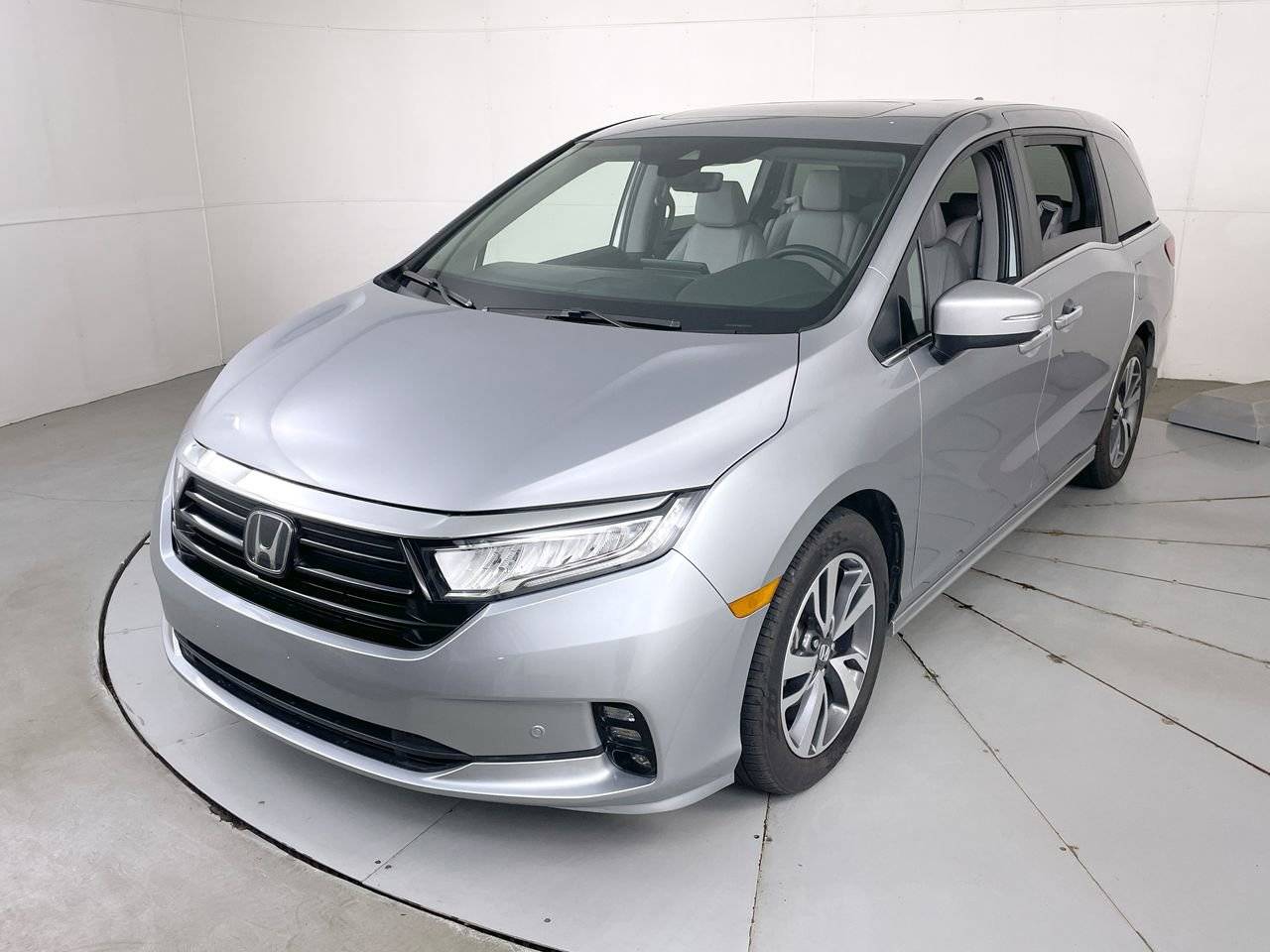 2022 Honda Odyssey Touring — Minivan — 31,510 mi — Hampstead, MD