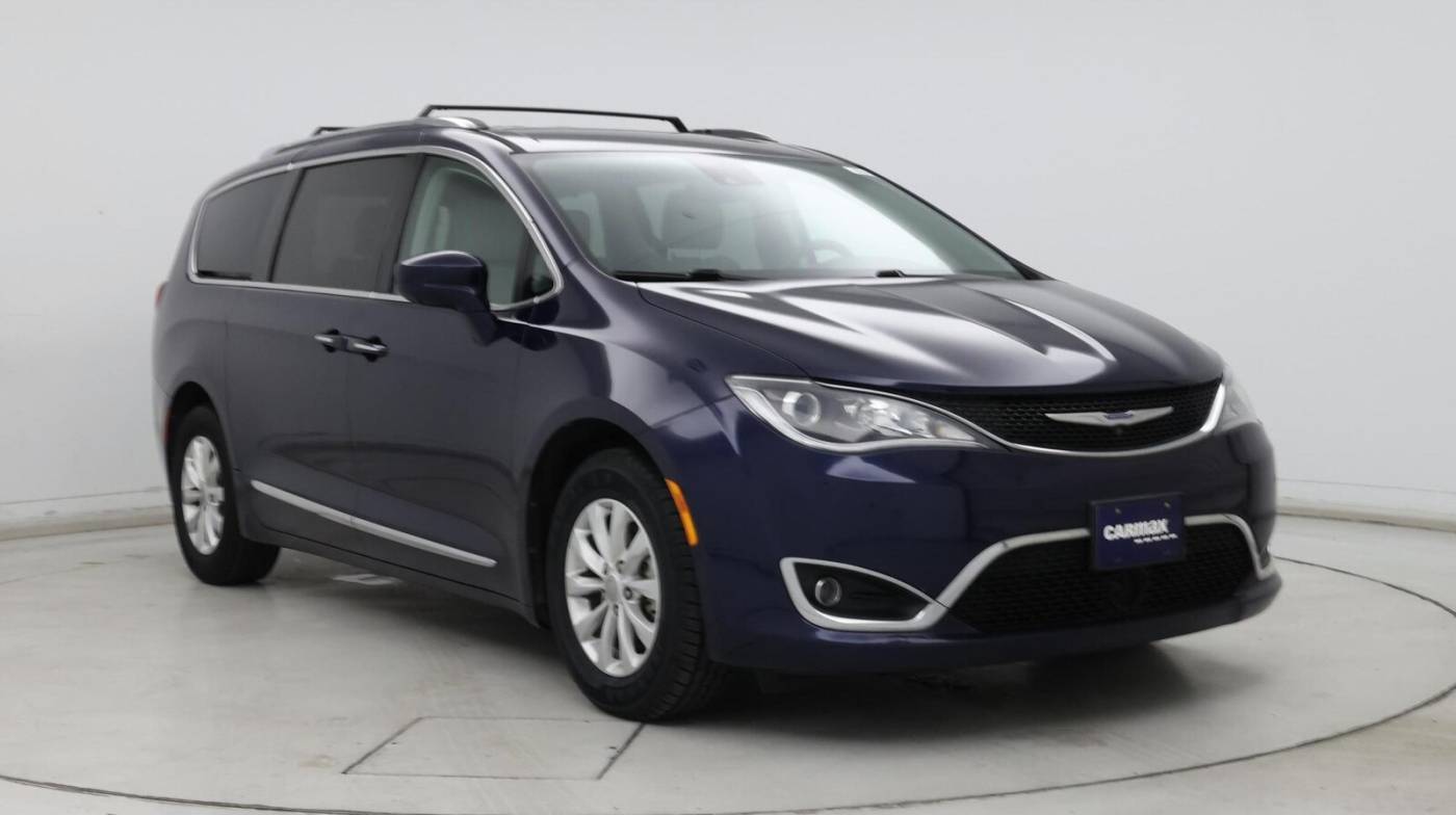 2019 Chrysler Pacifica Touring L — Minivan — 37,460 mi — Colorado Springs, CO