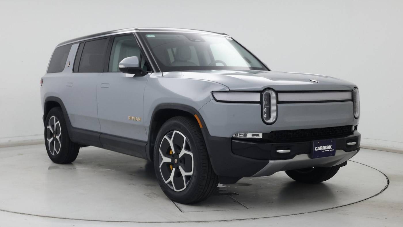 2024 Rivian R1S