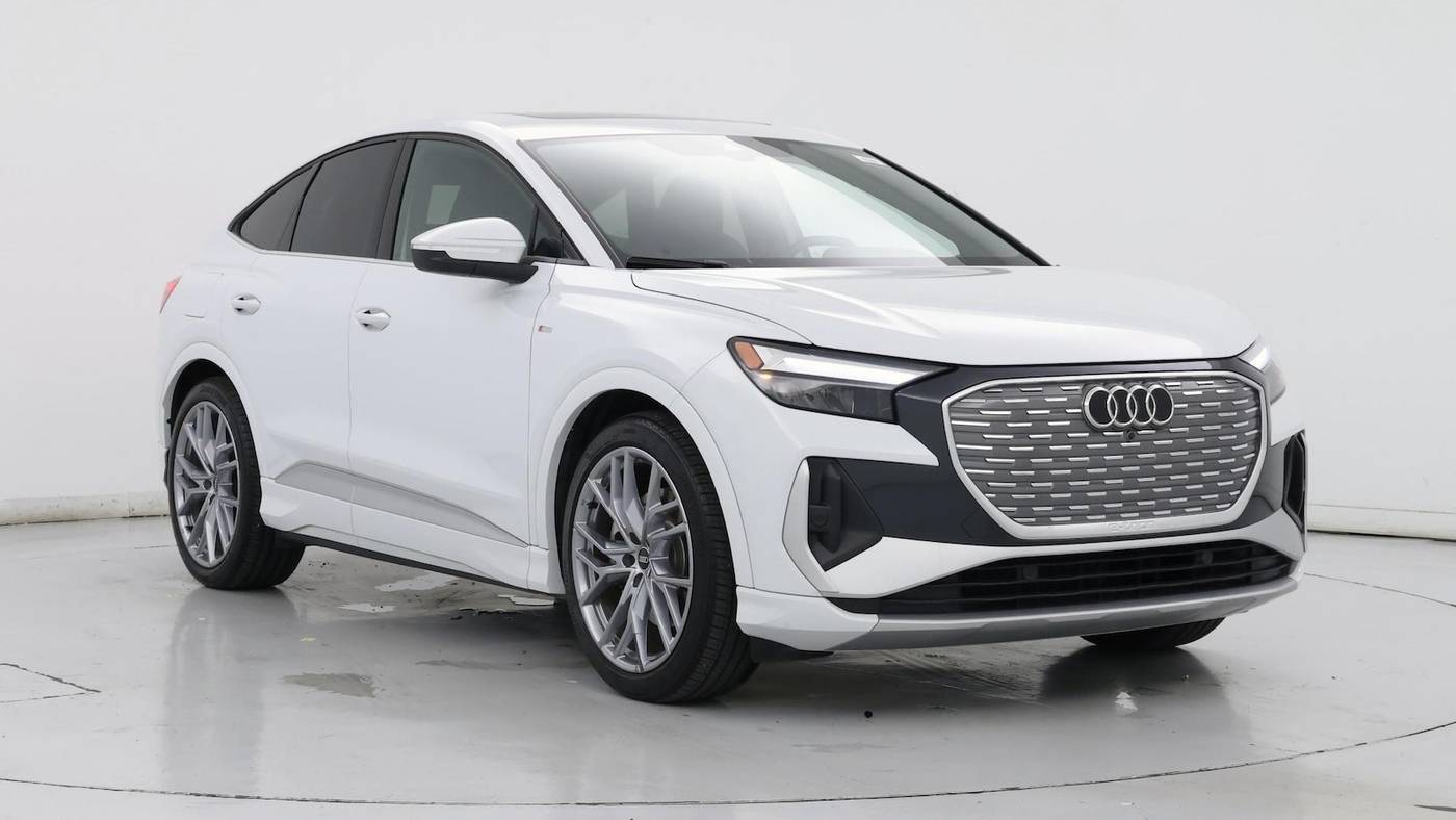 2025 Audi Q4 e-tron Premium Plus — SUV — 4,122 mi — Inglewood, CA