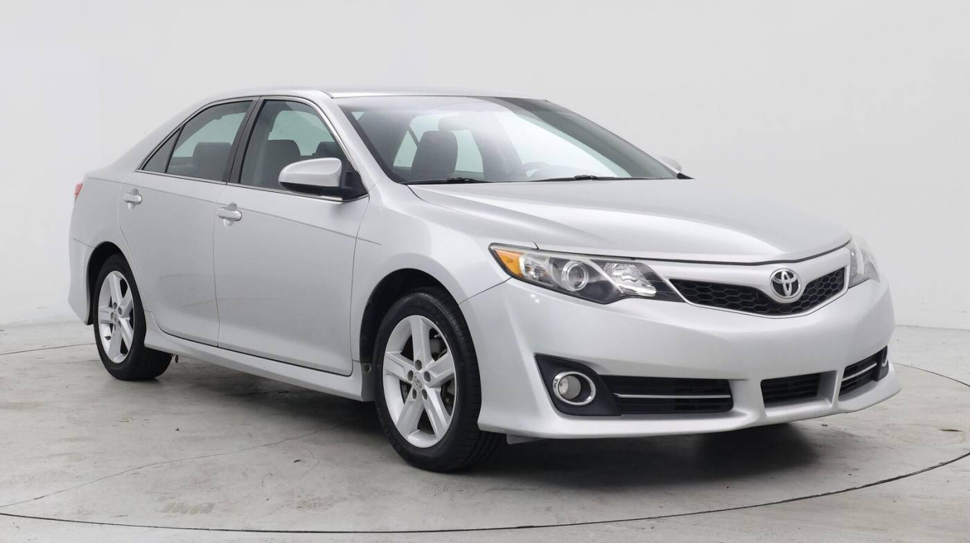 2014 Toyota Camry SE — Sedan — 70,644 mi — Columbia, SC